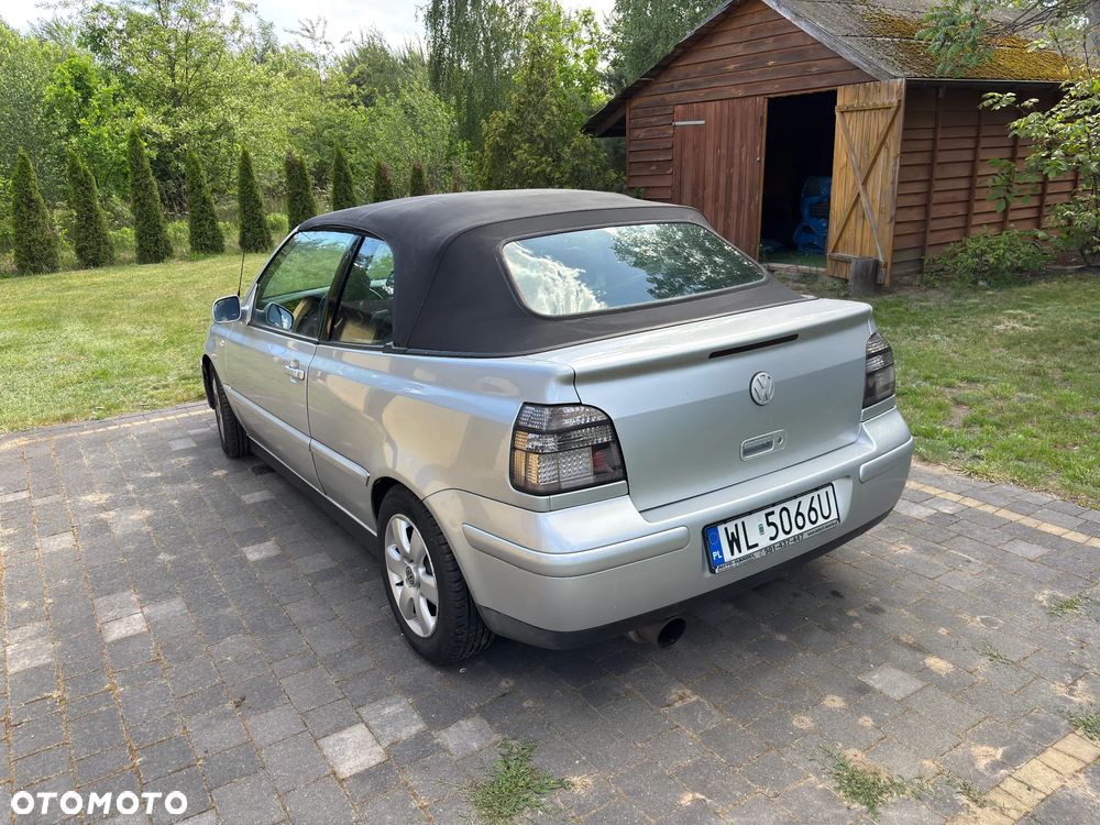 Volkswagen Golf Cabrio 2.0 - 4