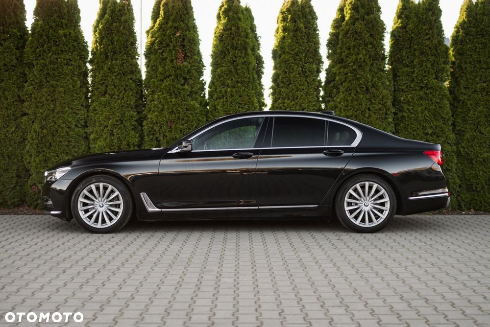 BMW Seria 7 - 8