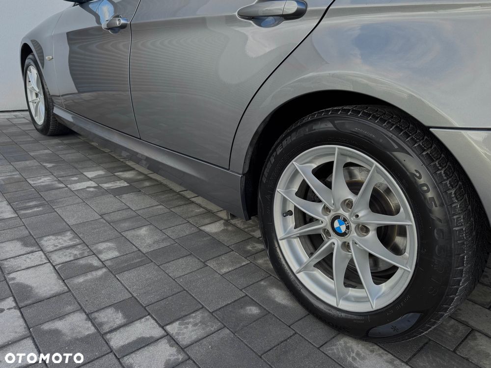 BMW Seria 3 320d DPF - 37