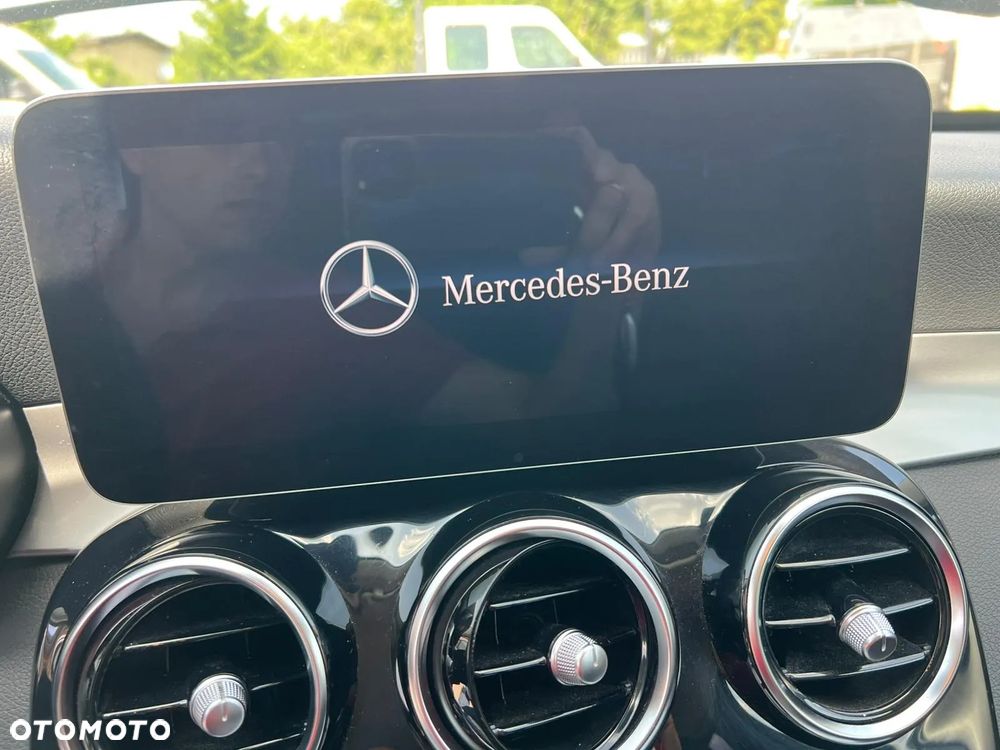 Mercedes-Benz Klasa C 200 d T 9G-TRONIC Exclusive - 24