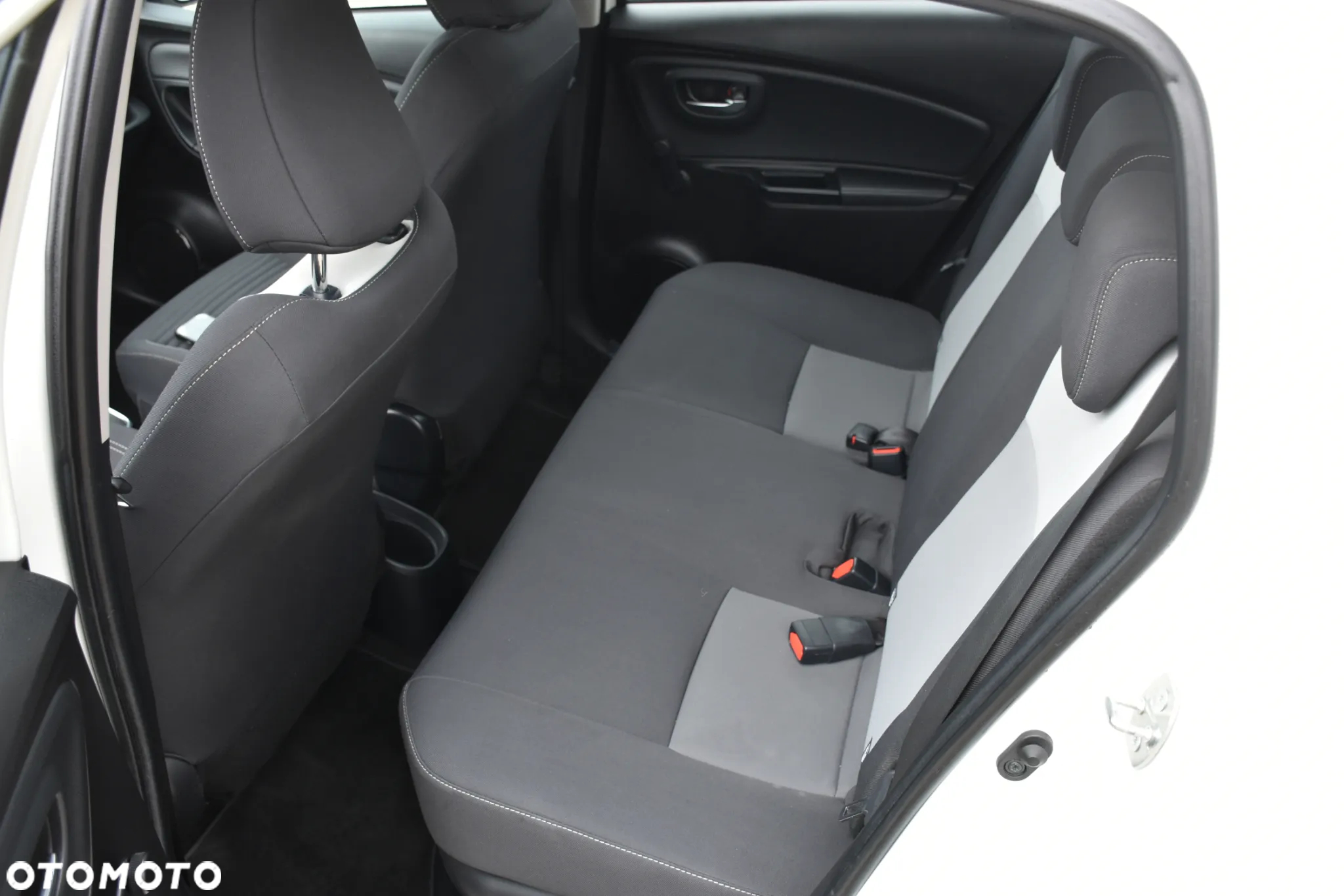 Toyota Yaris ver-hybrid-100-dynamic - 20