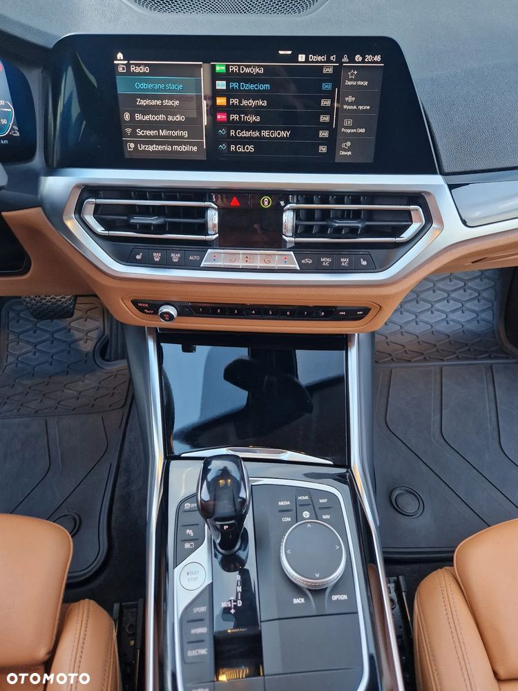 BMW Seria 3 330e xDrive - 25