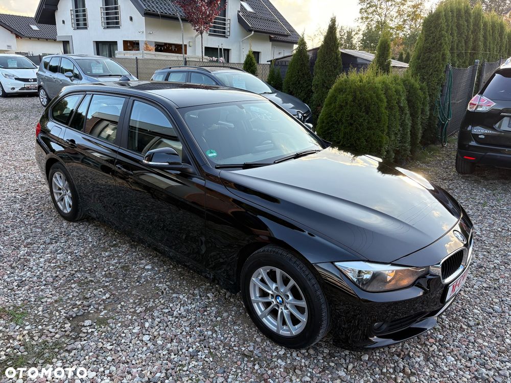 BMW Seria 3 320d Touring - 30