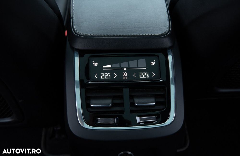 Volvo XC 90 T8 Twin Engine AWD Momentum - 18