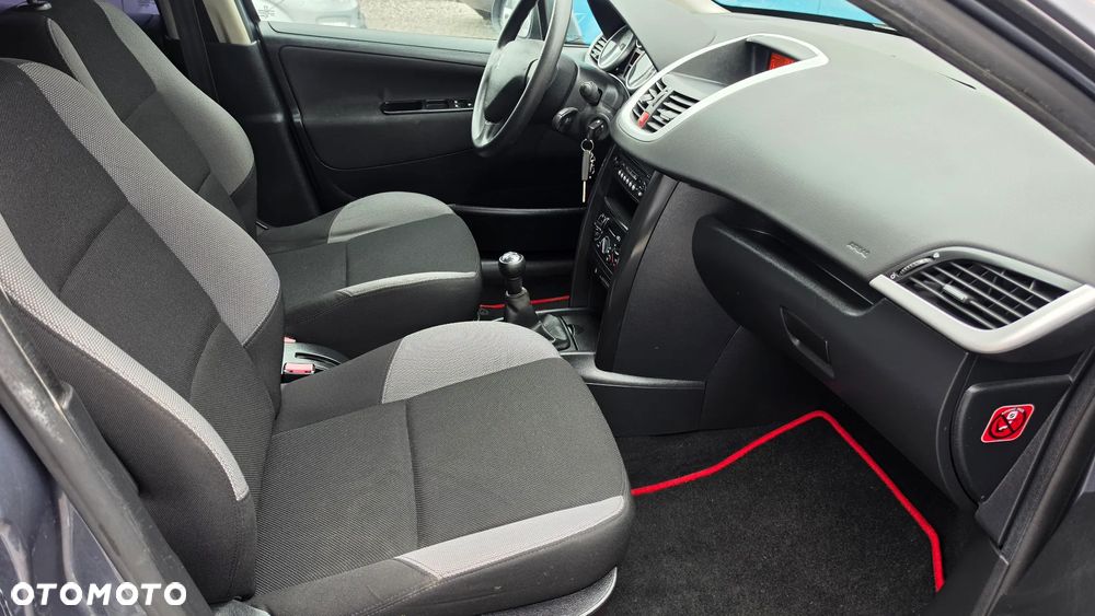 Peugeot 207 95 VTi Tendance - 13