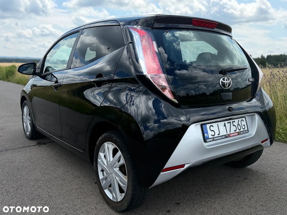 Toyota Aygo x-clusiv - 23