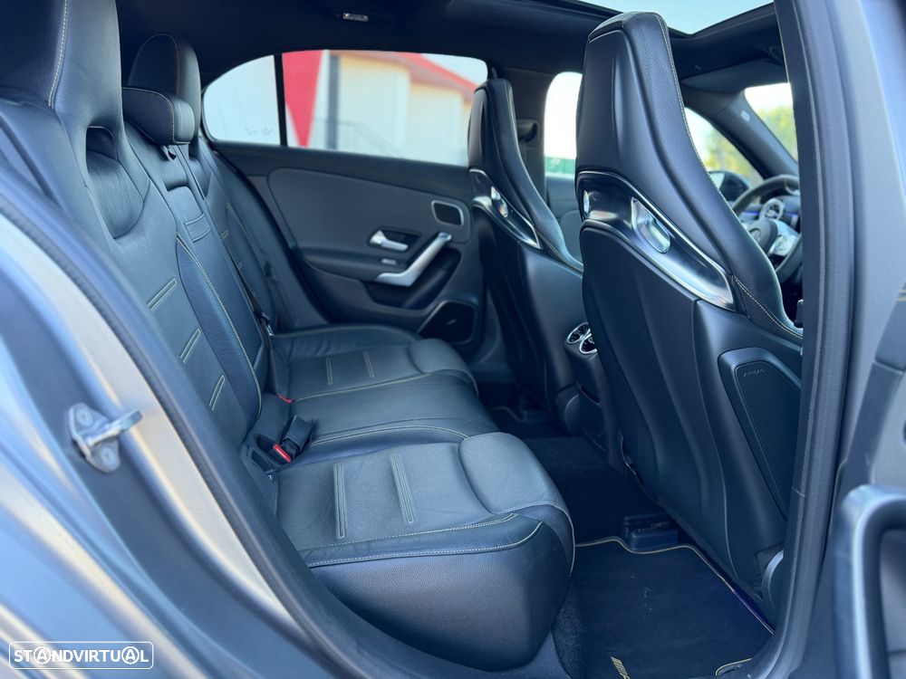 Mercedes-Benz A 45 AMG S 4Matic+ Speedshift DCT 8G Line Premium - 11
