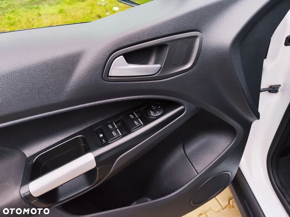 Ford Tourneo Connect Grand - 20