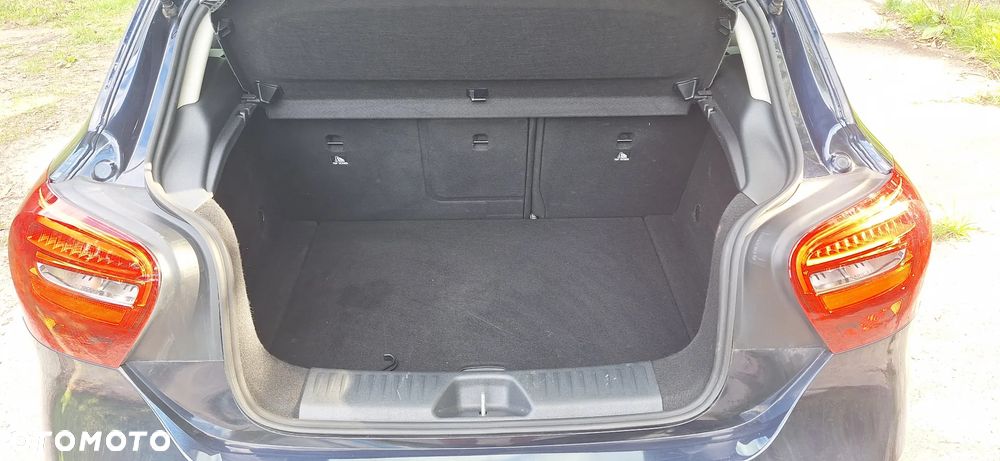 Mercedes-Benz Klasa A 180 d BlueEFFICIENCY Edition - 33