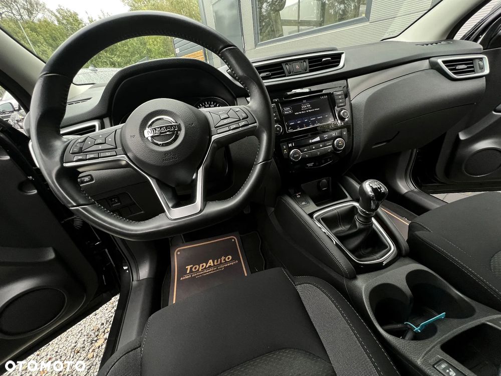 Nissan Qashqai 1.3 DIG-T N-Connecta EU6d - 24