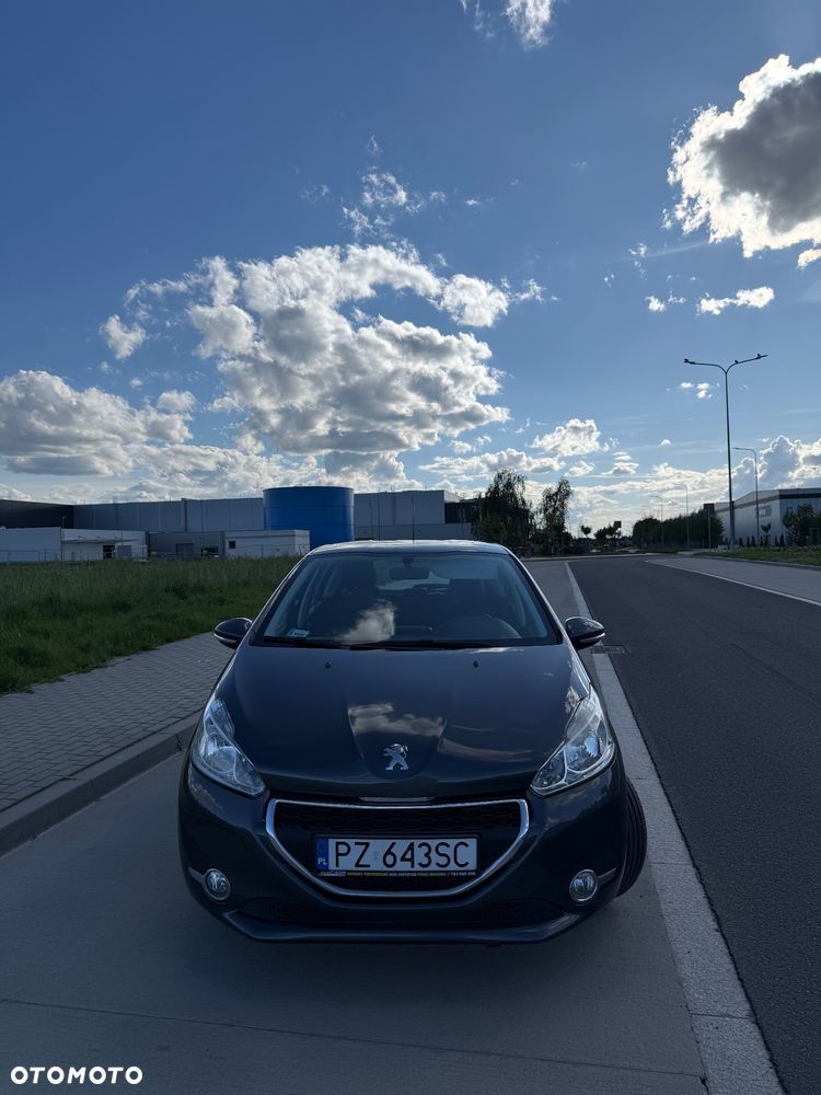 Peugeot 208 - 2