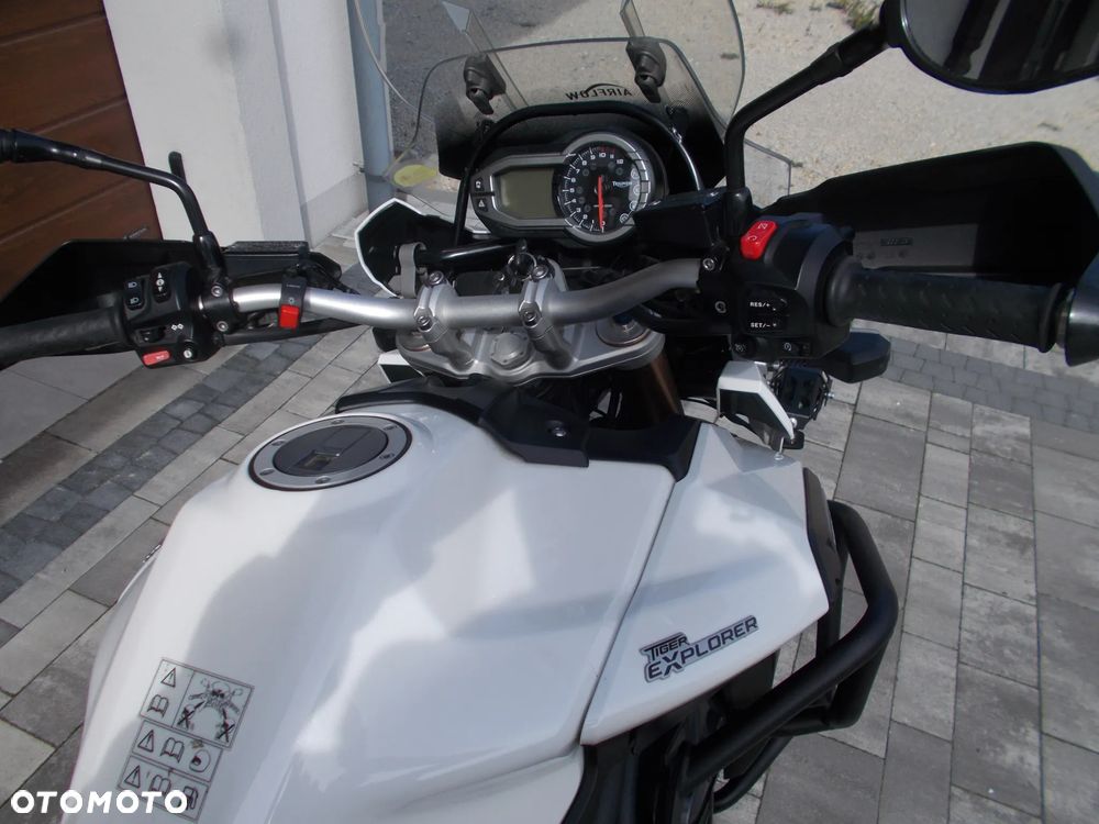 Triumph Tiger - 8