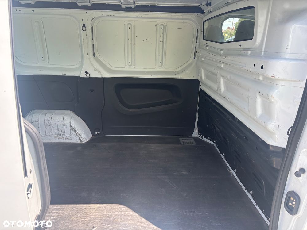 Renault Trafic - 13