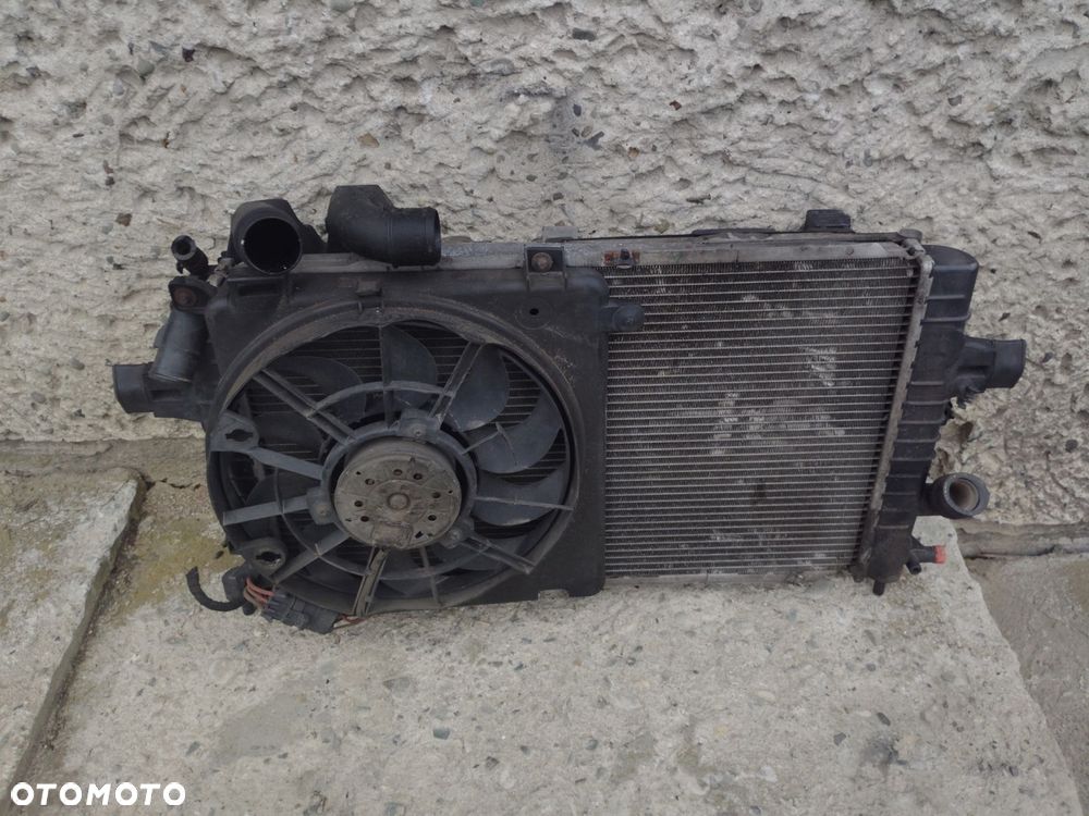 CHŁODNICA WODY 1.7 1.9 CDTI OPEL ASTRA H III - 3