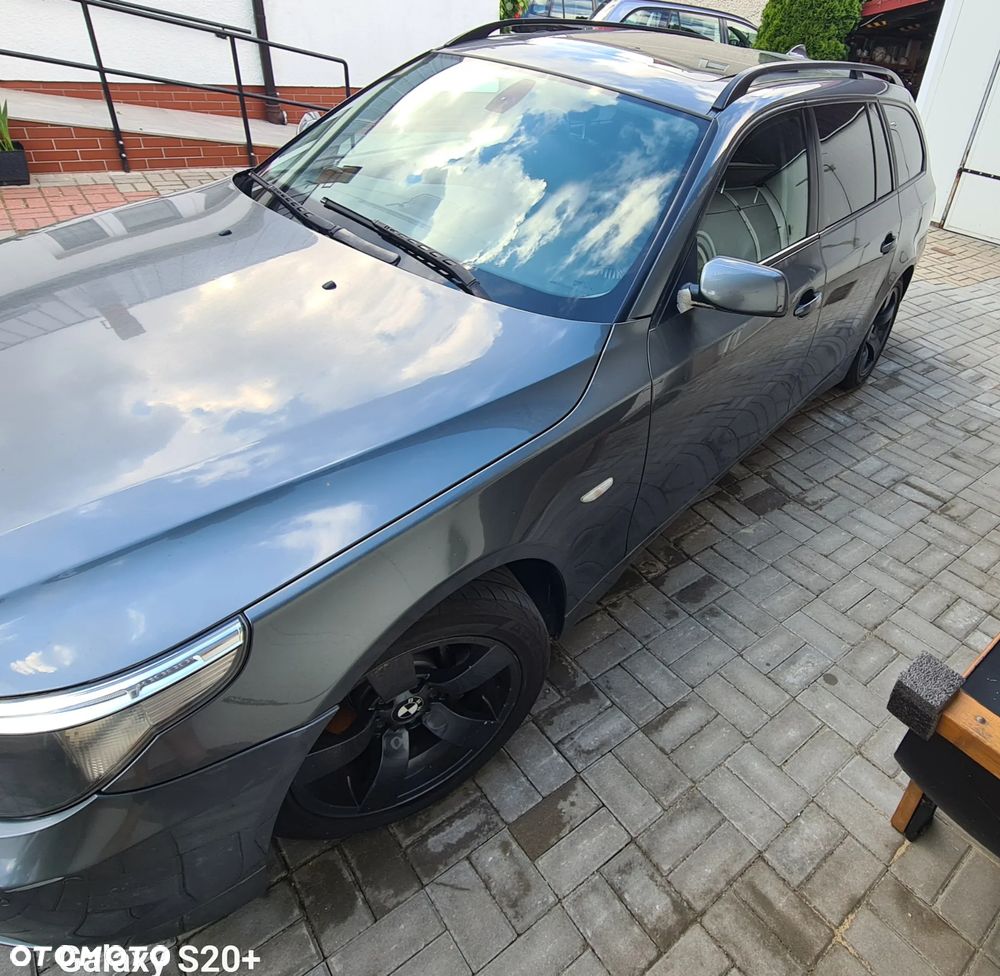 BMW Seria 5 525i - 4