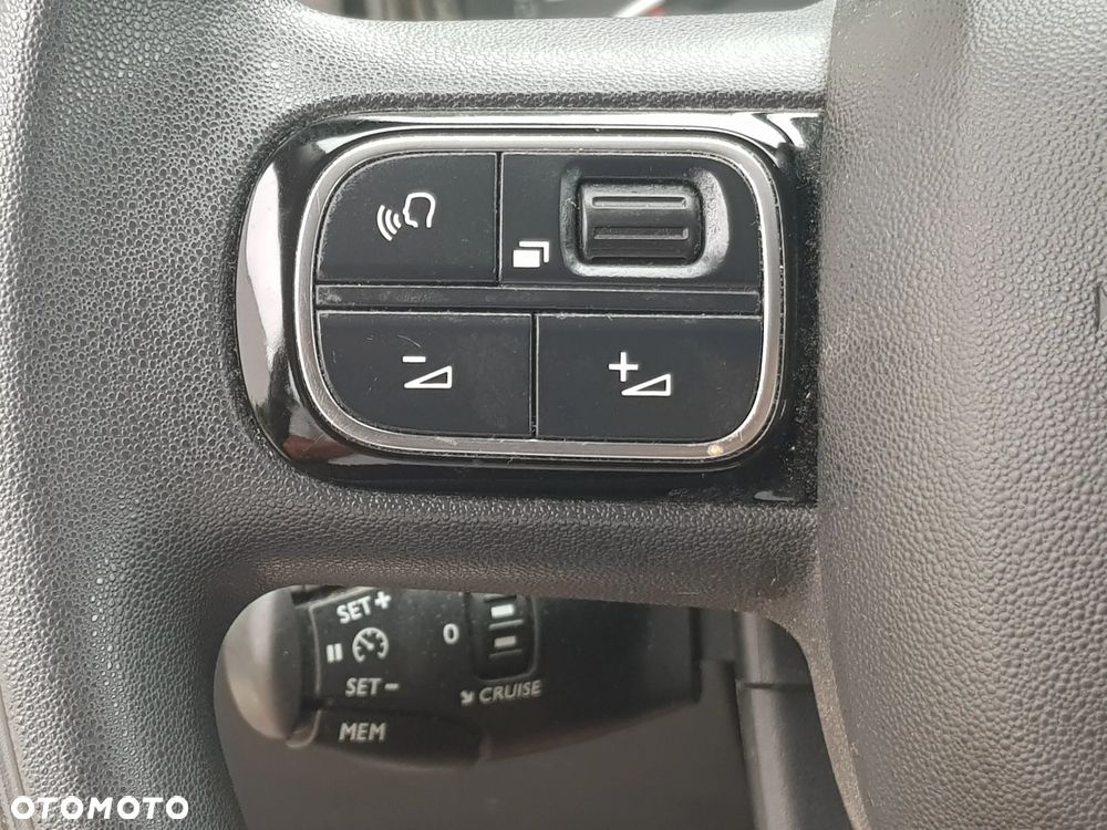Citroën C3 1.2 PureTech Shine - 23