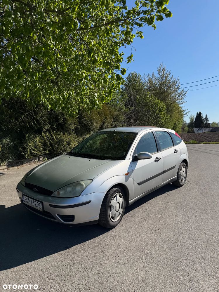 Ford Focus 1.6 Ambiente - 1