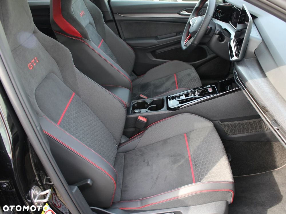 Volkswagen Golf - 14