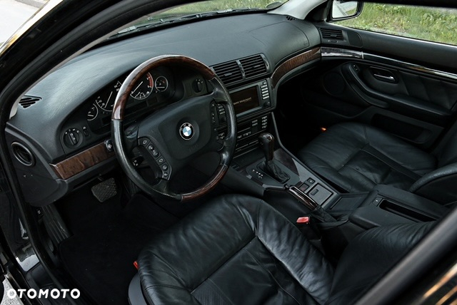 BMW Seria 5 - 21