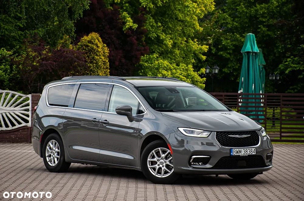 Chrysler Pacifica - 5