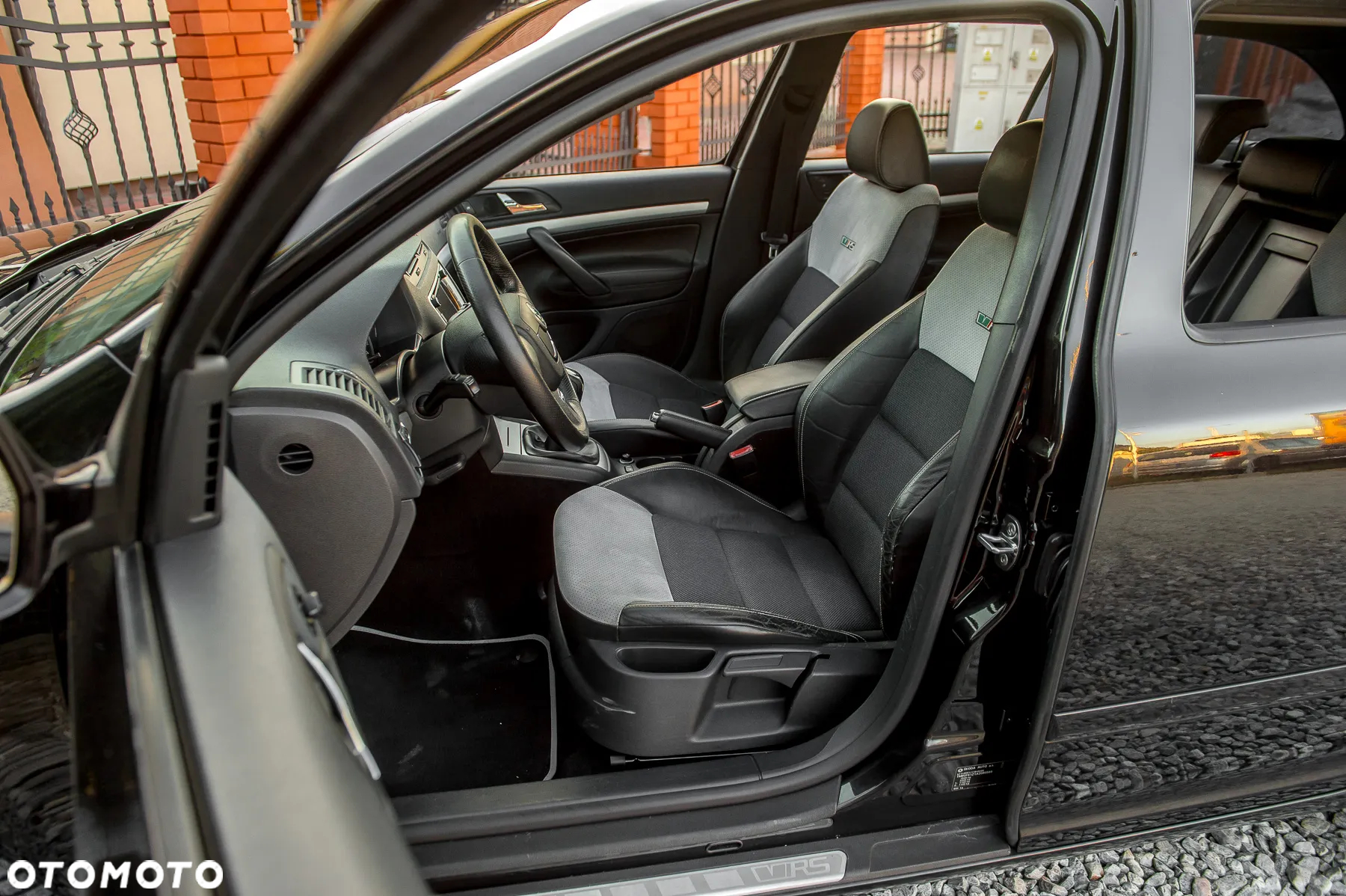 Skoda Octavia Combi 2.0 TSI RS - 16