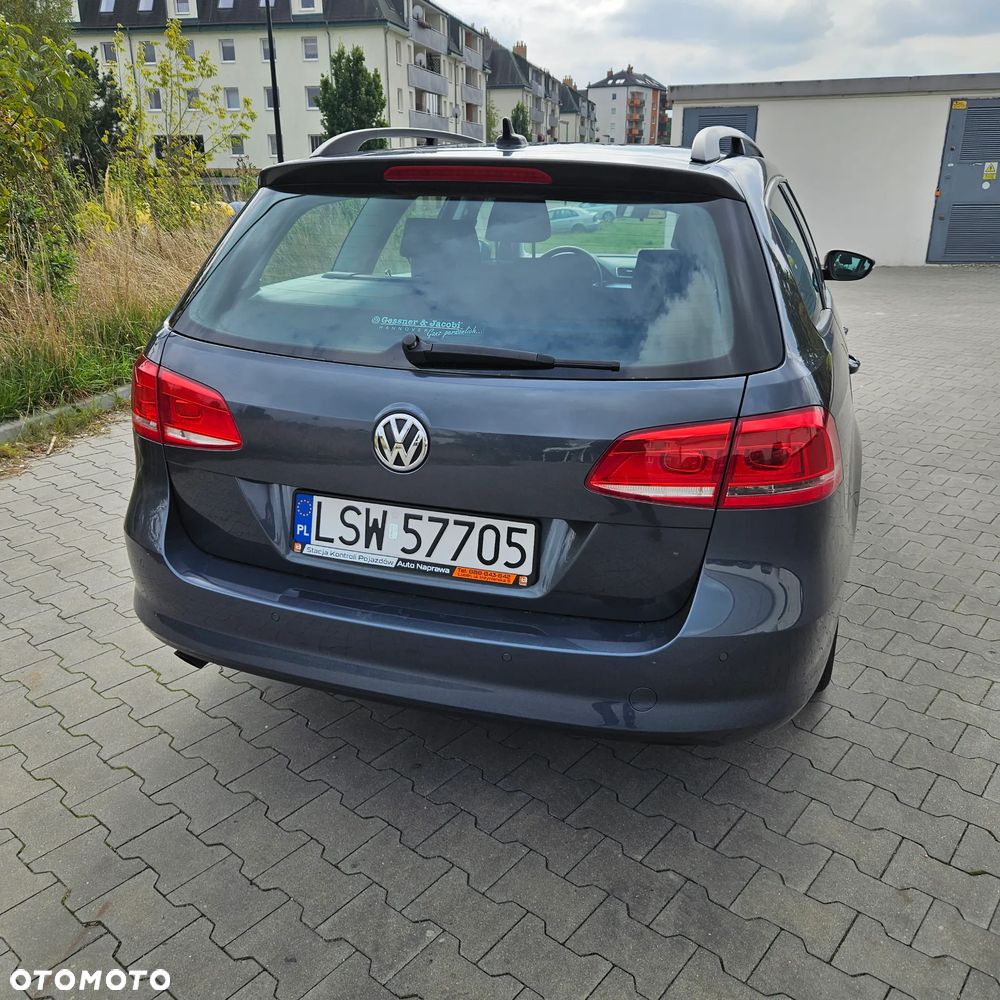 Volkswagen Passat 1.6 TDI Comfortline - 3