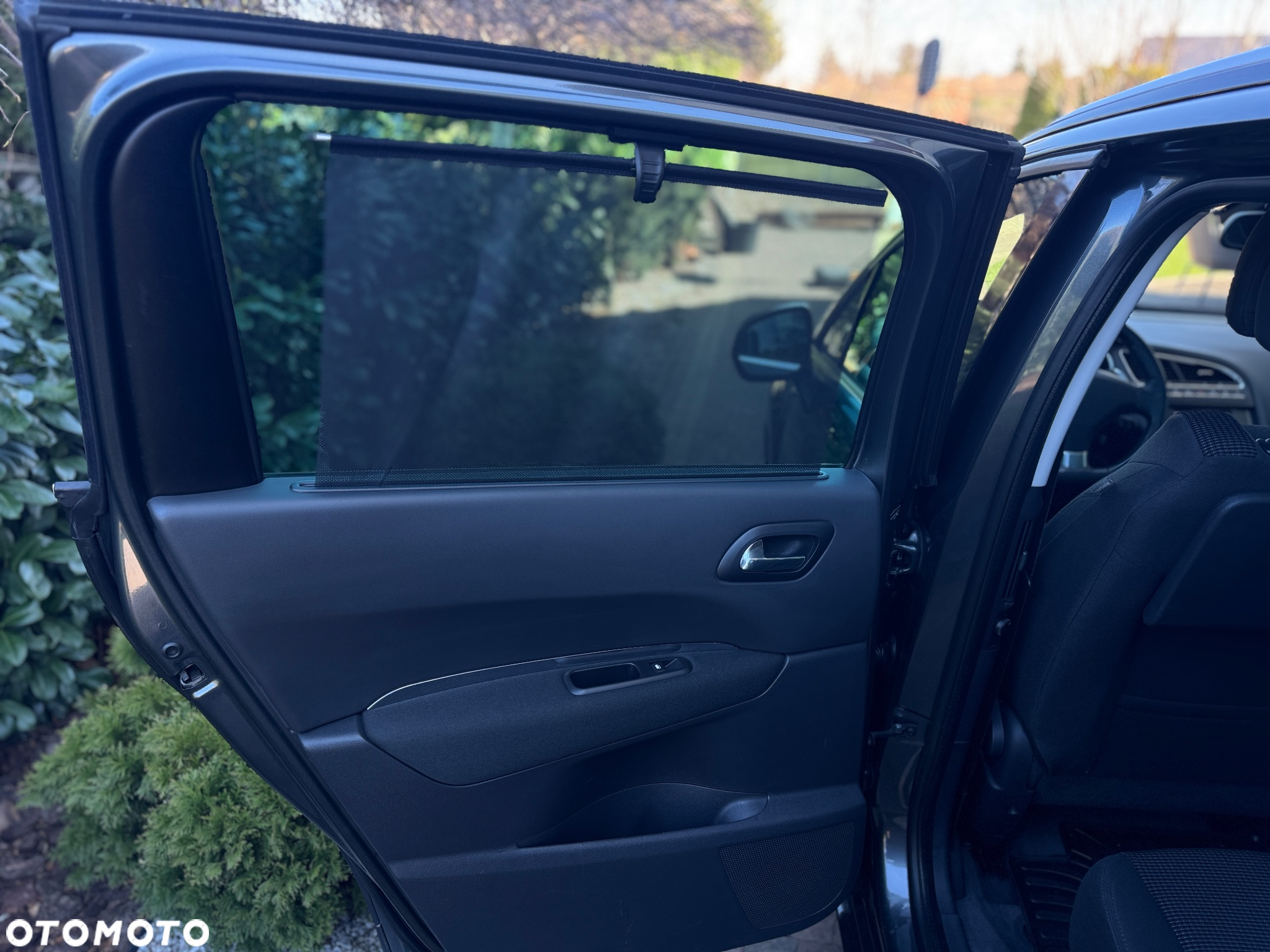 Peugeot 5008 1.6 e-HDi Active S&S 7os - 21