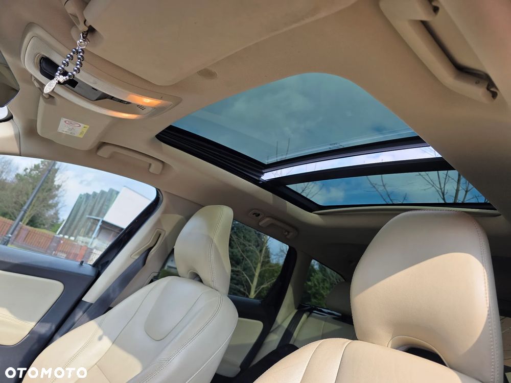 Volvo XC 60 D5 AWD Summum - 20