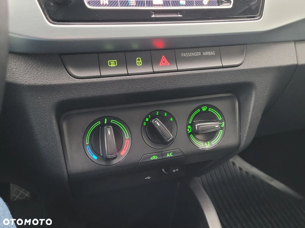 Skoda Fabia 1.0 TSI Ambition - 25
