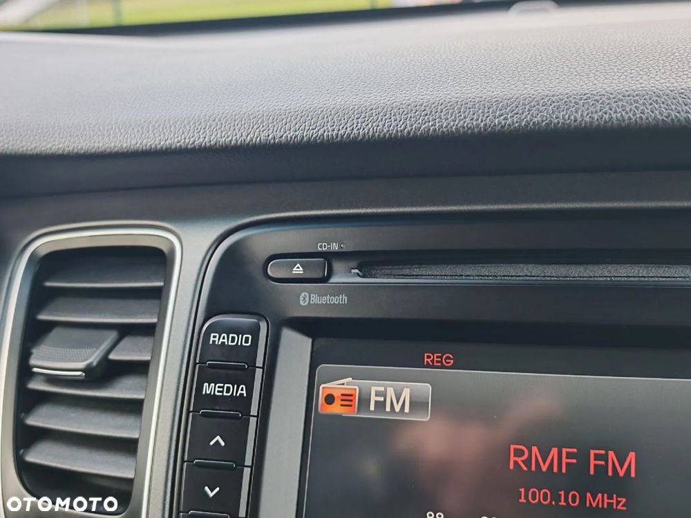 Kia Carens 1.7 CRDi 141 Dream-Team Edition - 36