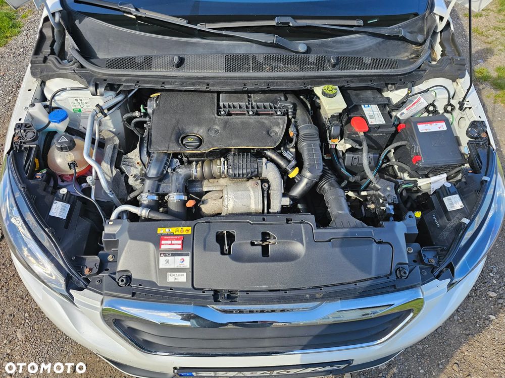 Peugeot 308 - 8