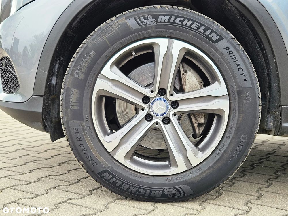 Mercedes-Benz GLC - 21
