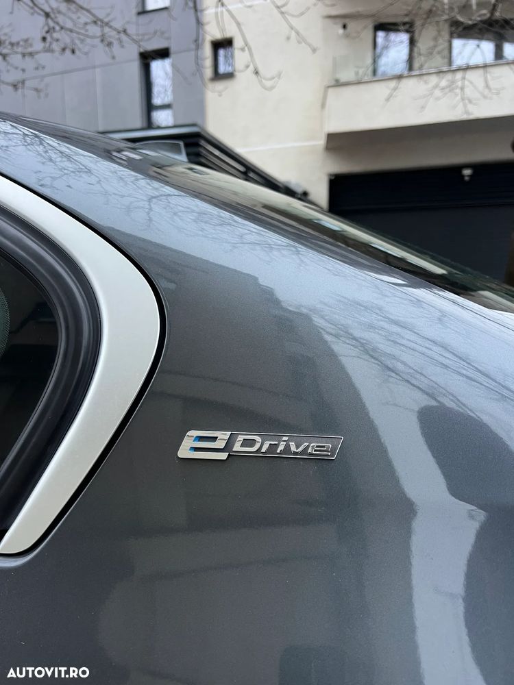 BMW Seria 3 330e xDrive Aut. - 4