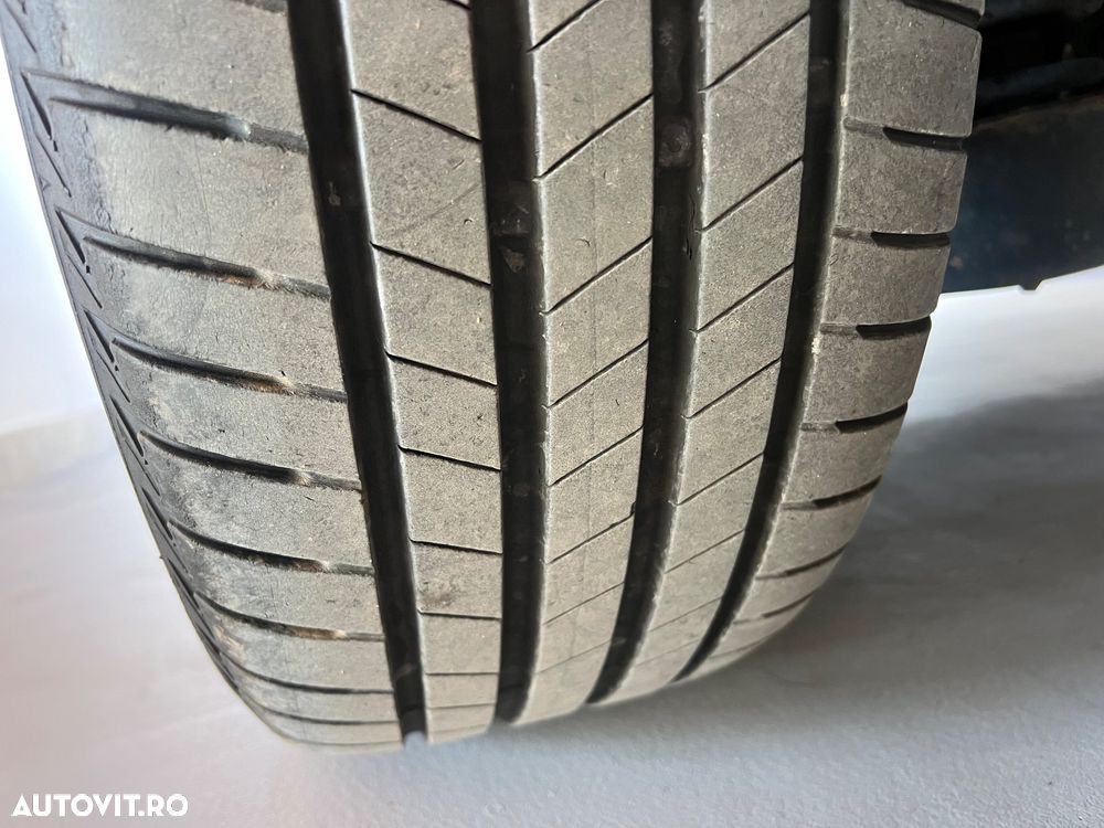 Volkswagen Tiguan 2.0 TDI 4Motion DSG Sport & Style - 25