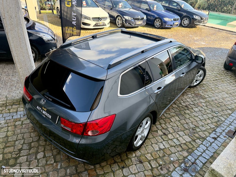 Honda Accord Tourer 2.2 i-DTEC Executive Navi E.Limitada - 3