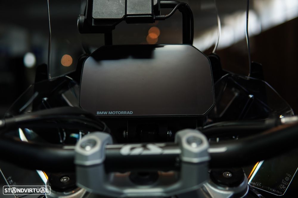 BMW R 1300 GS TRIPLE BLACK C/RODAS RAIOS DOURADAS - 44