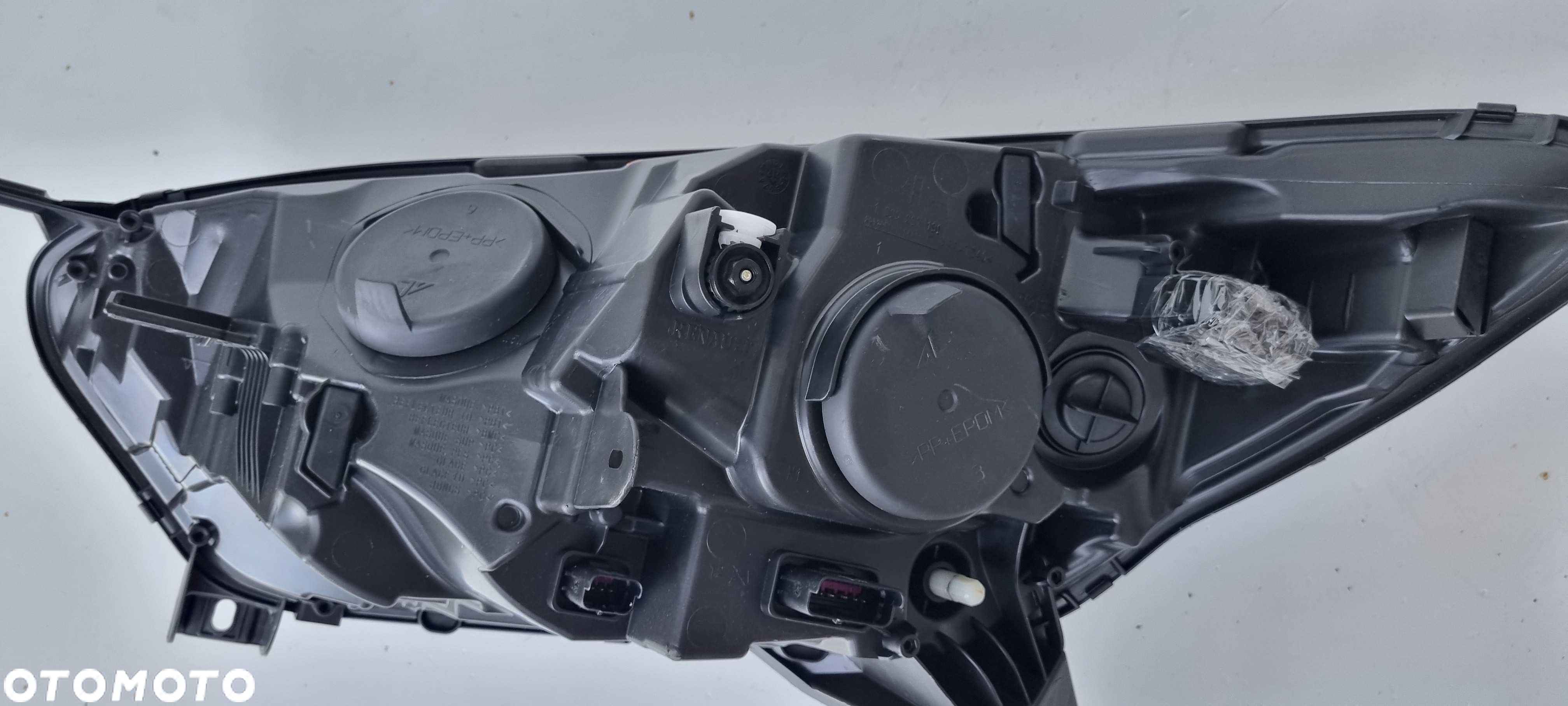 RENAULT CAPTUR I Lampa Reflektor Prawy r13-19 NOWY Kraków - 5