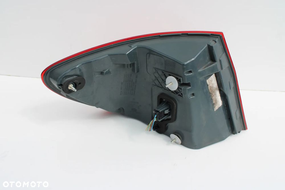 Lampa tylna prawa tył  prawy stan BDB OE BMW F10 2013r - 21