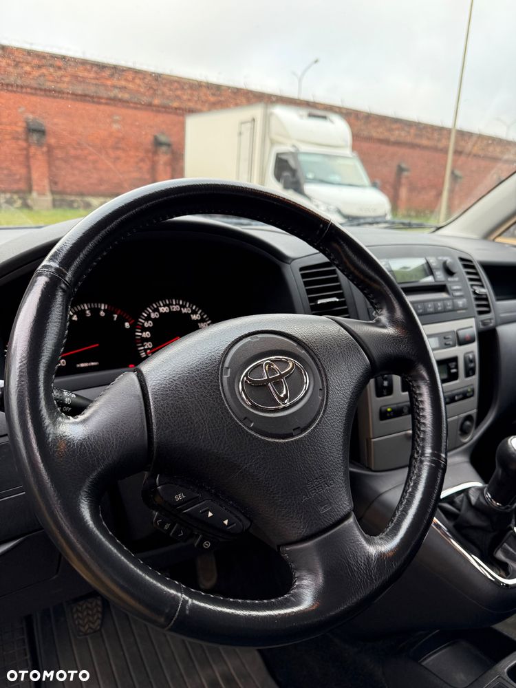 Toyota Corolla Verso 1.6 - 17