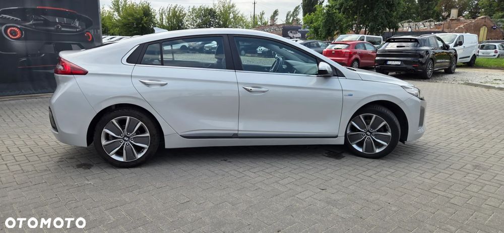 Hyundai IONIQ 1.6 GDI Premium - 19