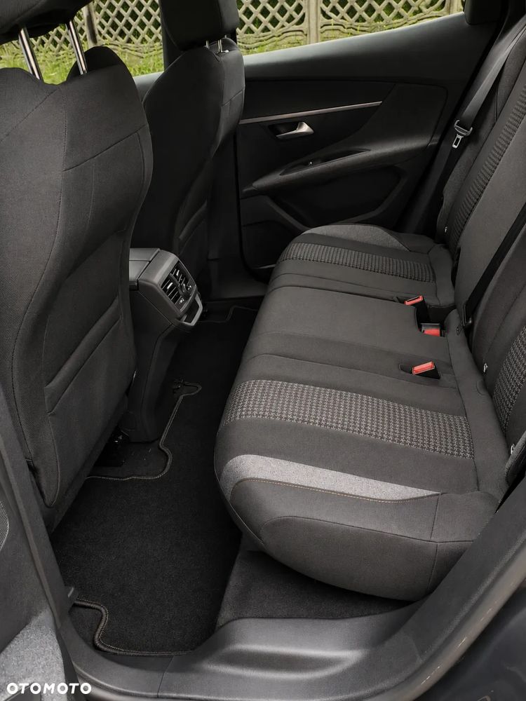 Peugeot 3008 1.5 BlueHDi Active Pack S&S EAT8 - 31