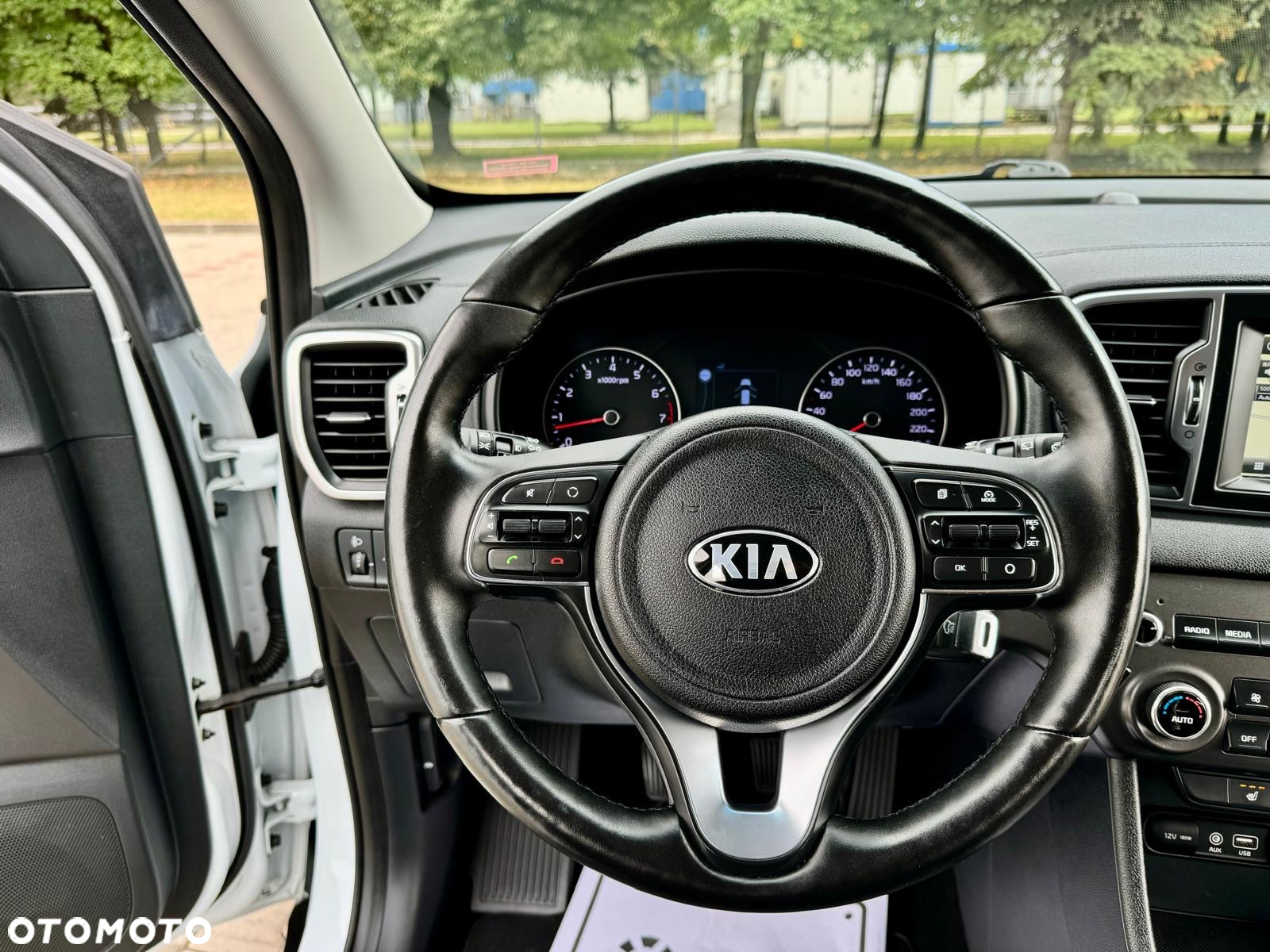 Kia Sportage 1.6 GDI Black Edition 2WD - 30