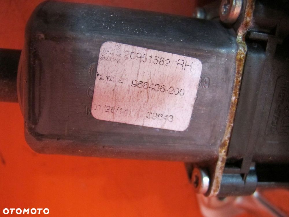 OPEL INSIGNIA A PODNOŚNIK MECHANIZM SILNICZEK SZYBY PRAWY PRZÓD PRZEDNI - 8