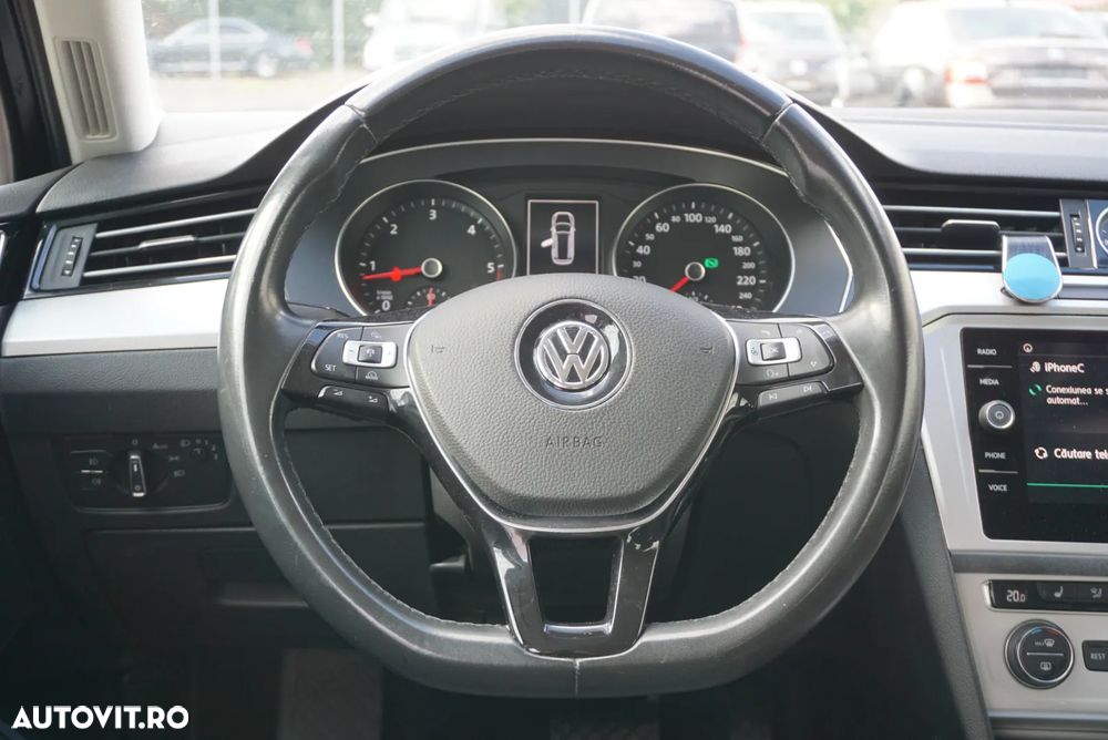 Volkswagen Passat 2.0 TDI DSG (BlueMotion Technology) Comfortline - 12