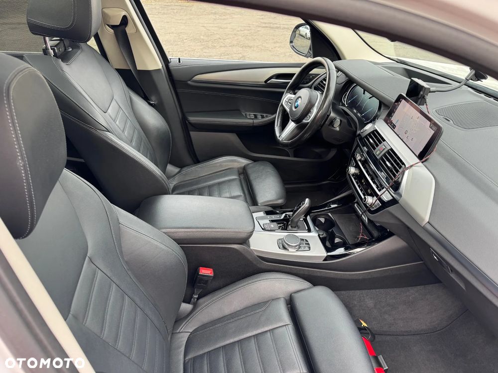 BMW X3 xDrive30i GPF Luxury Line - 16