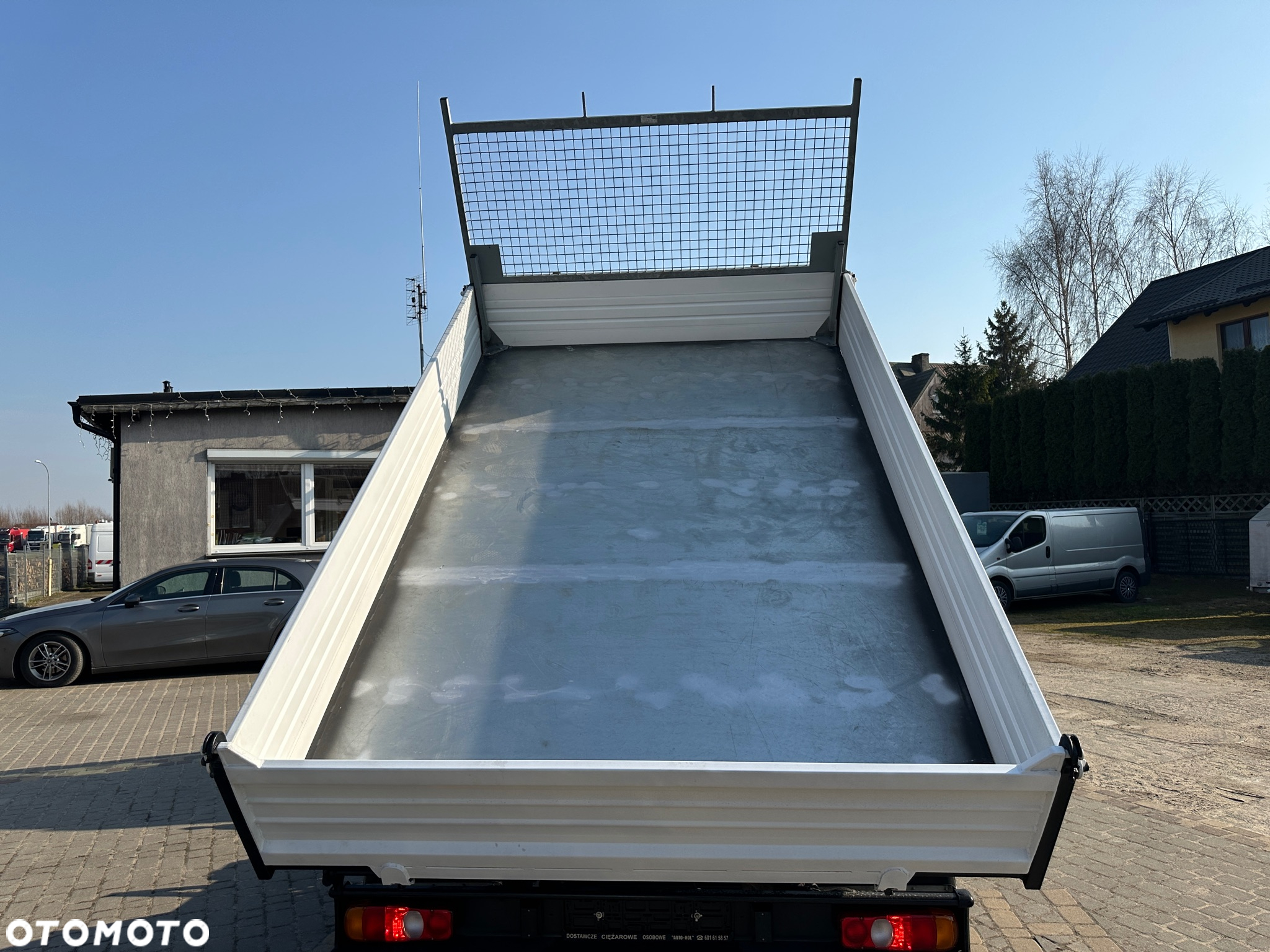 Mitsubishi Fuso Cantar Wywrotka 3 stronna 7C15 - 2