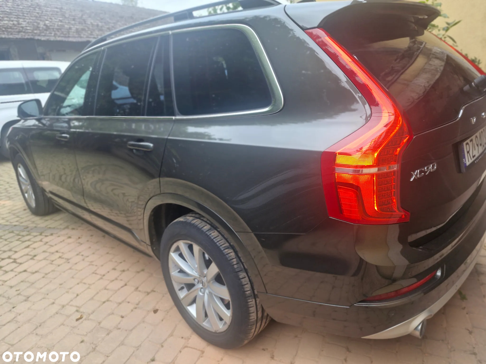 Volvo XC 90 D5 AWD R-Design 7os - 4