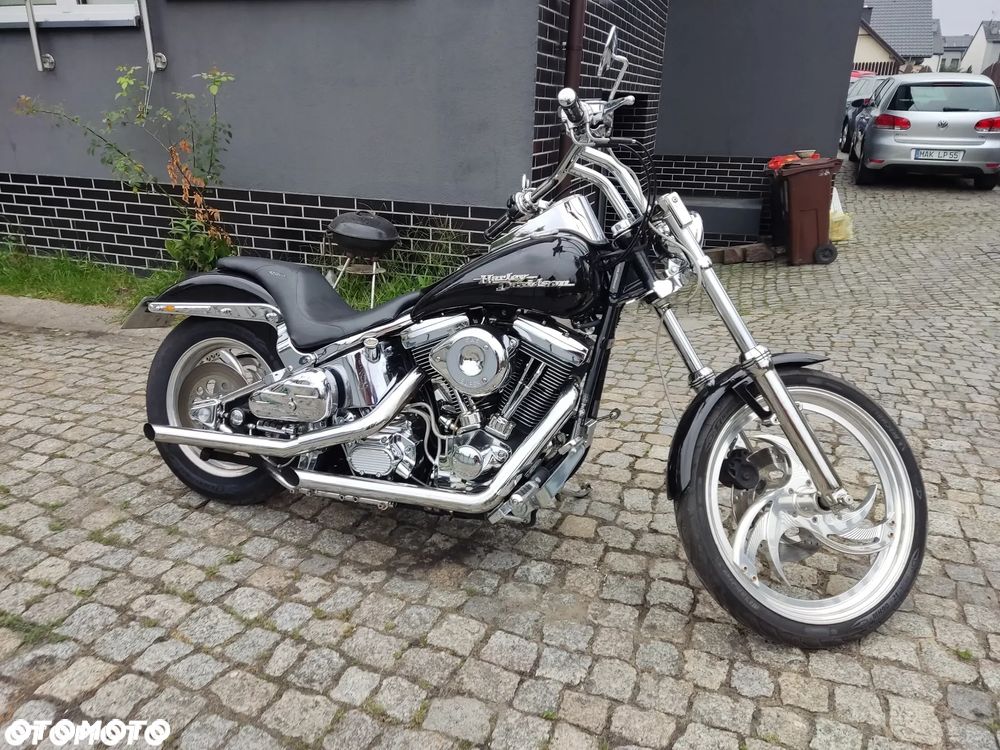 Harley-Davidson Softail Custom - 12