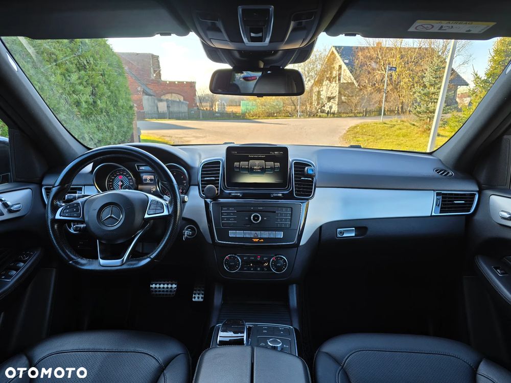 Mercedes-Benz GLE - 11