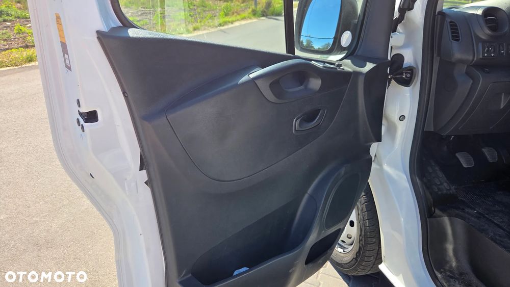 Renault Trafic - 12